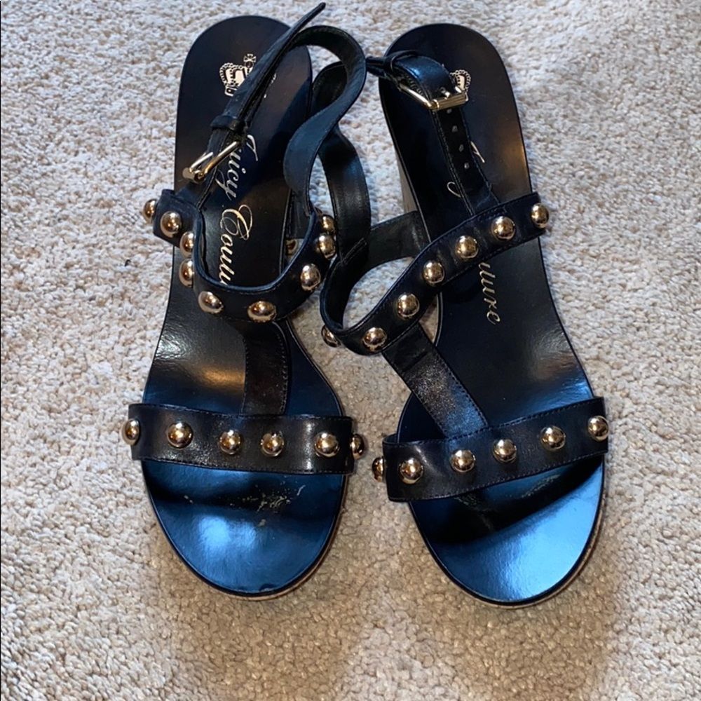 Juicy Couture Blk Stud Leather Wedges 7 1/2